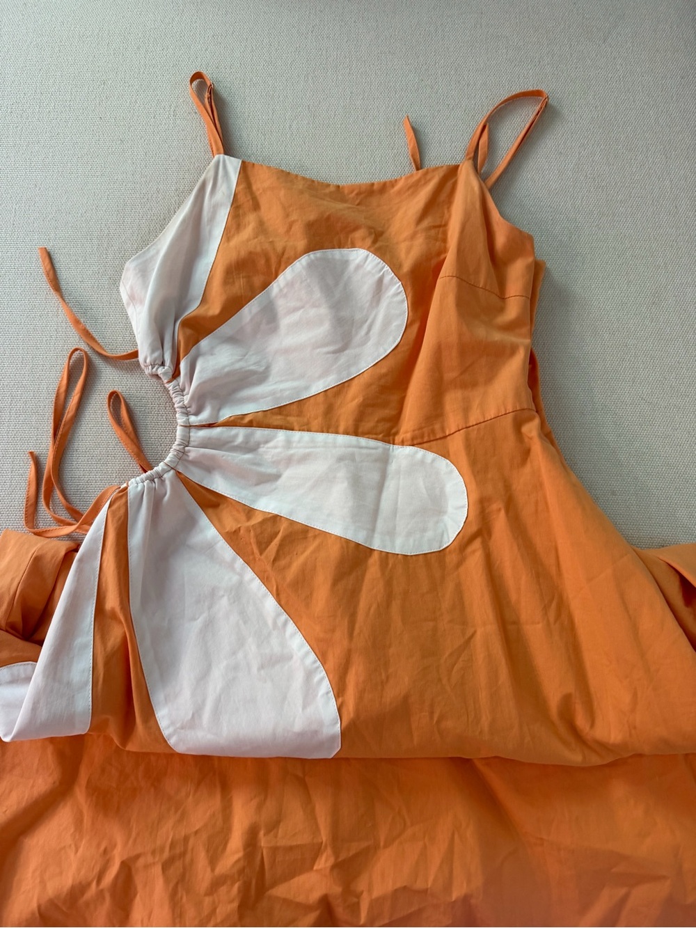 Orange and White cut out midi dress - Picture 9 of 10